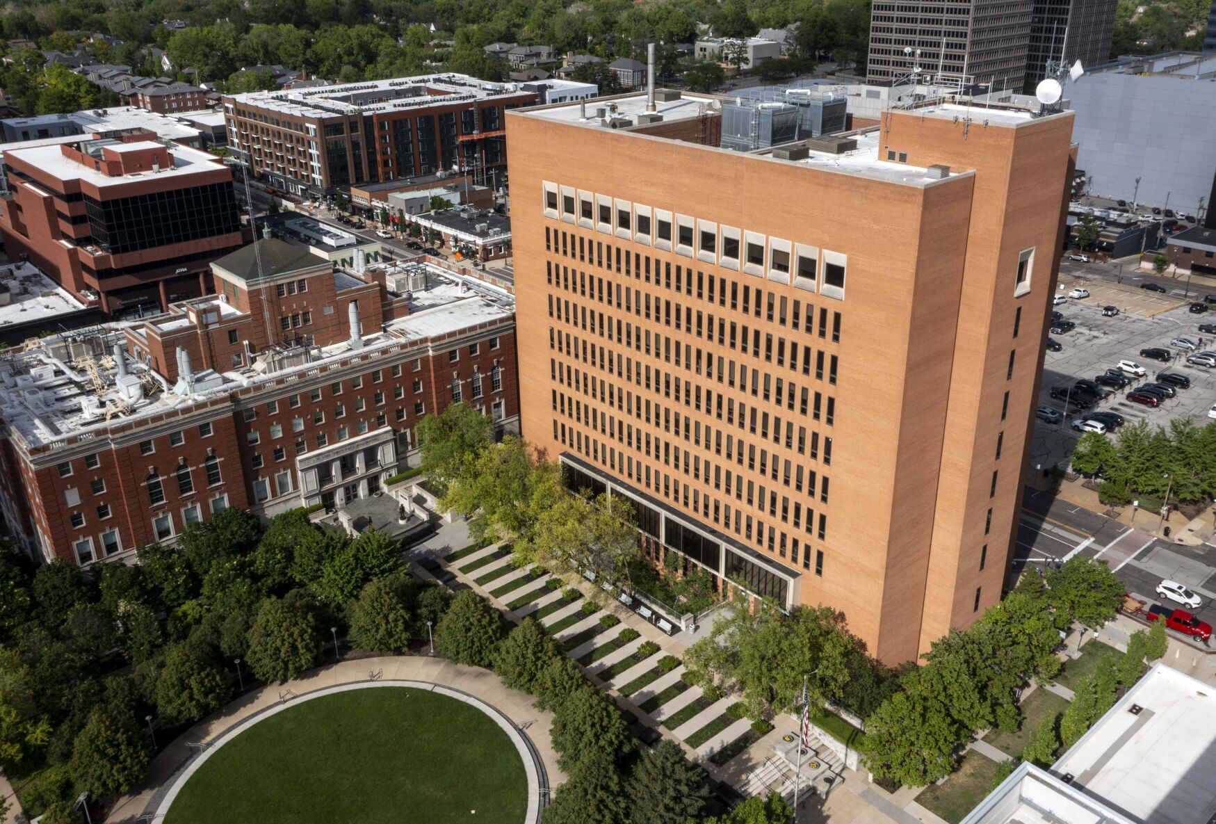 St. Louis County Clerk faces forgery, misdemeanor charges